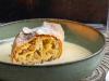 Kremstaler Strudel mit Weincreme