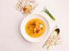 Karottencremesuppe mit Briochecroûtons