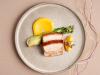 Knuspriger Schweinebauch mit Wurzelgemüsepüree und Pak Choi