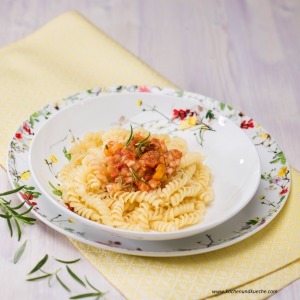 Nudeln mit Fisch-Bolognese