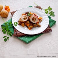 Mit Mascarpone und Pilzen gefüllte Hendlbrust